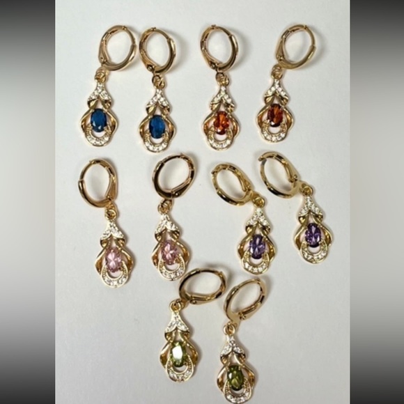 Green gem dangle earrings - Picture 5 of 5